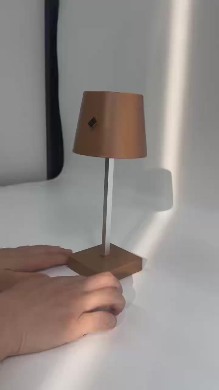 Lámpara de mesa táctil LED regulable