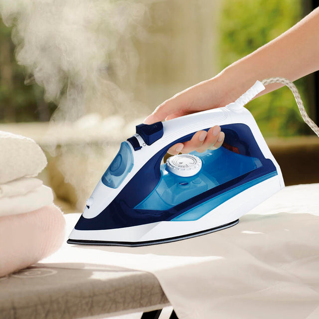 Plancha de Ropa 2400W con Vapor