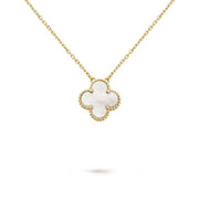 Collar trébol de cuatro hojas elegante