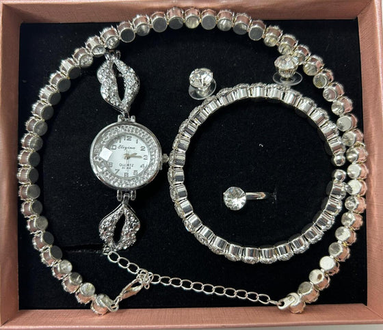 Conjunto de joyas plateado a juego