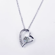 Collar corazón con caja LED de madera