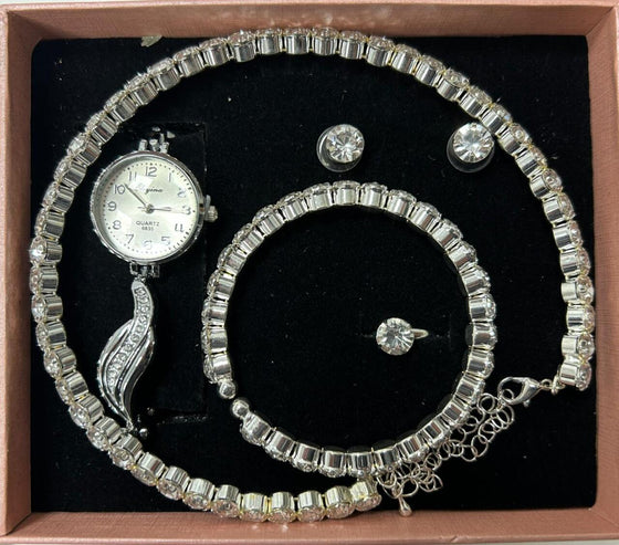Conjunto de joyas plateado a juego