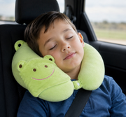 Almohada de viaje infantil con antifaz