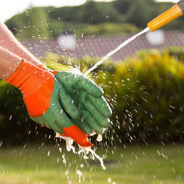 Guantes de jardinería con garras impermeables
